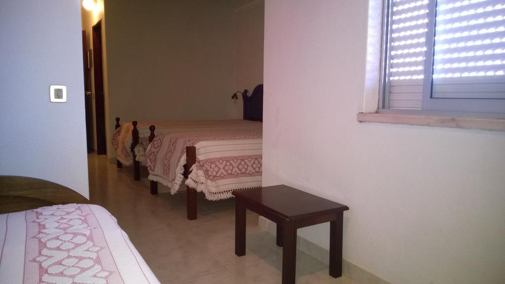 Residencial Gabriel Hotel Santiago do Cacém Szoba fotó