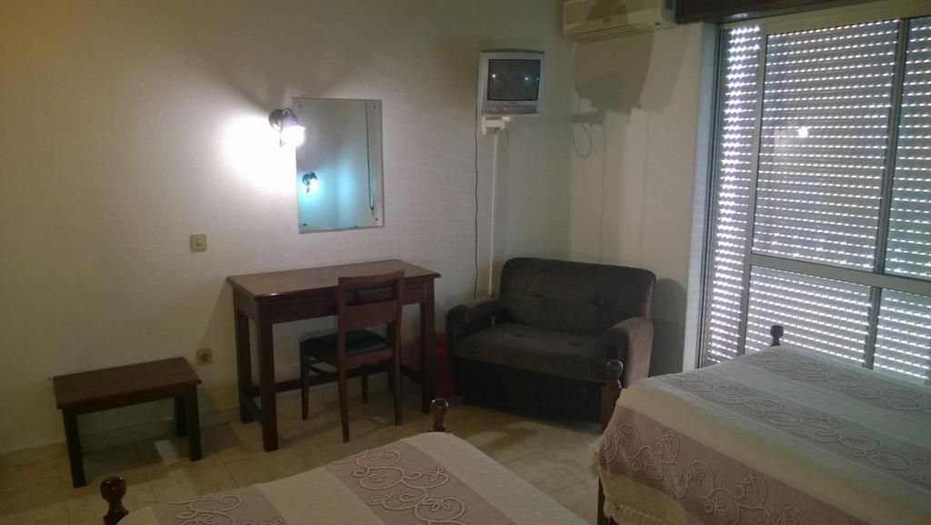 Residencial Gabriel Hotel Santiago do Cacém Szoba fotó